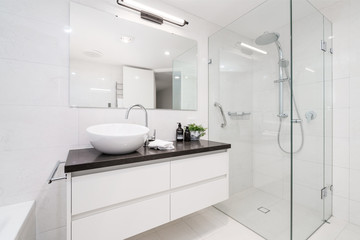 Hotel & Luxury Bathrooms example